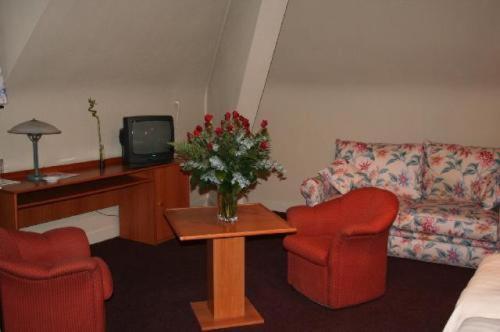 Hostellerie Lou Pahou Ronse Exterior photo