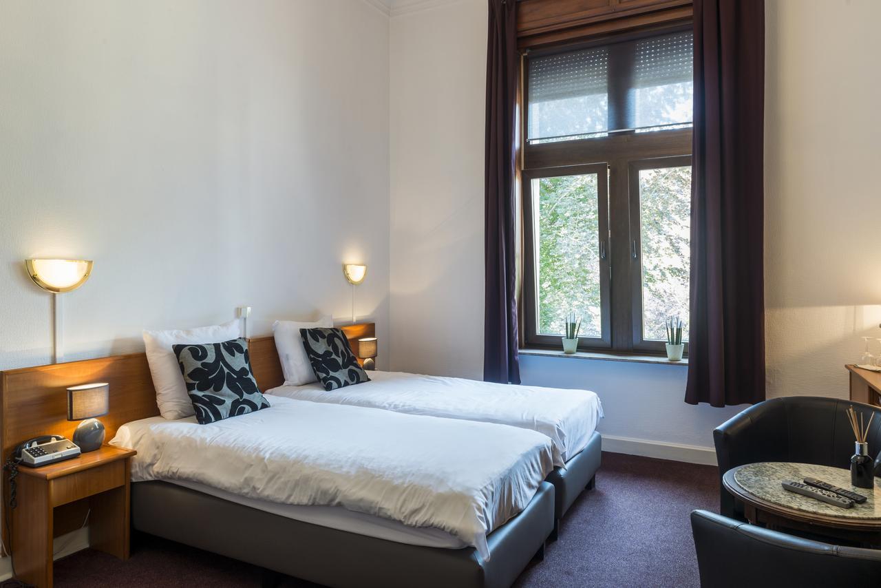 Hostellerie Lou Pahou Ronse Exterior photo